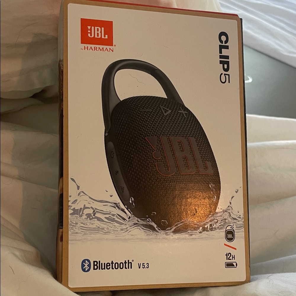 JBL Clip 5 Bluetooth Speaker - Black Edition